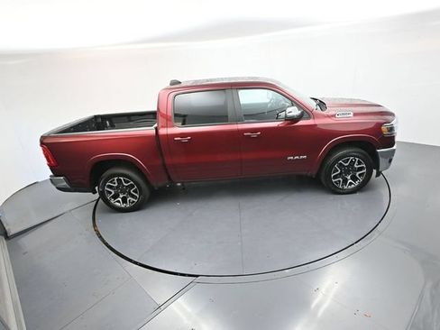 Used 2025 RAM 1500 Laramie AWD/4WD image 25