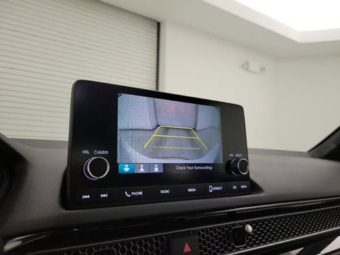 Used 2023 Honda Civic Sport image 4