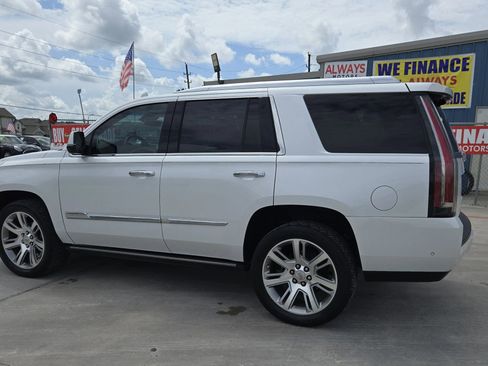 Used 2017 Cadillac Escalade Premium Luxury image 13
