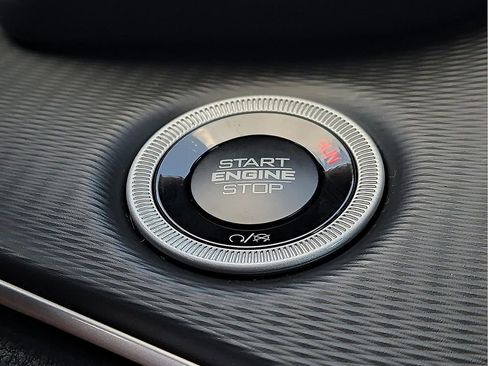 New 2025 Jeep Grand Cherokee Laredo X image 15