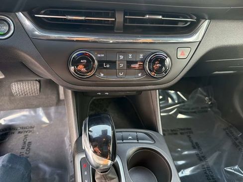 Used 2025 Buick Envista Preferred w/ Convenience I Package FWD image 25
