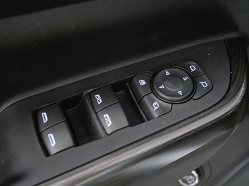 Used 2023 GMC Acadia SLT w/ Technology Package AWD/4WD image 14