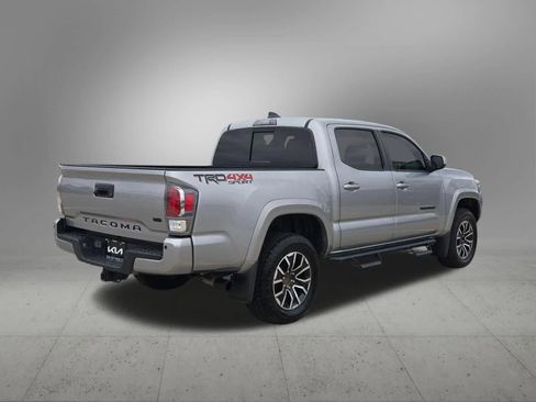 Used 2020 Toyota Tacoma TRD Sport w/ Technology Package AWD/4WD image 6