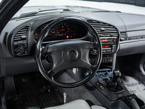 Used 1996 BMW M3 Coupe image 21