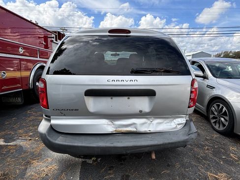 Used 2007 Dodge Caravan SE image 4