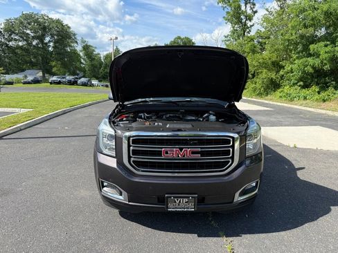 Used 2016 GMC Yukon XL SLT w/ Open Road Package AWD/4WD image 39