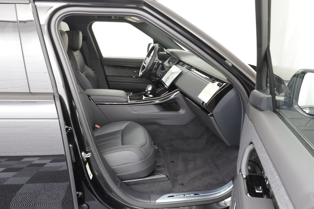 New 2027 Land Rover Range Rover Sport Dynamic SE AWD/4WD image 21