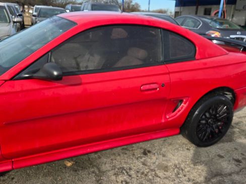 Used 1997 Ford Mustang Coupe image 2