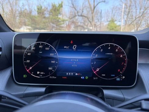 Certified 2026 Mercedes-Benz GLC 300 4MATIC image 11