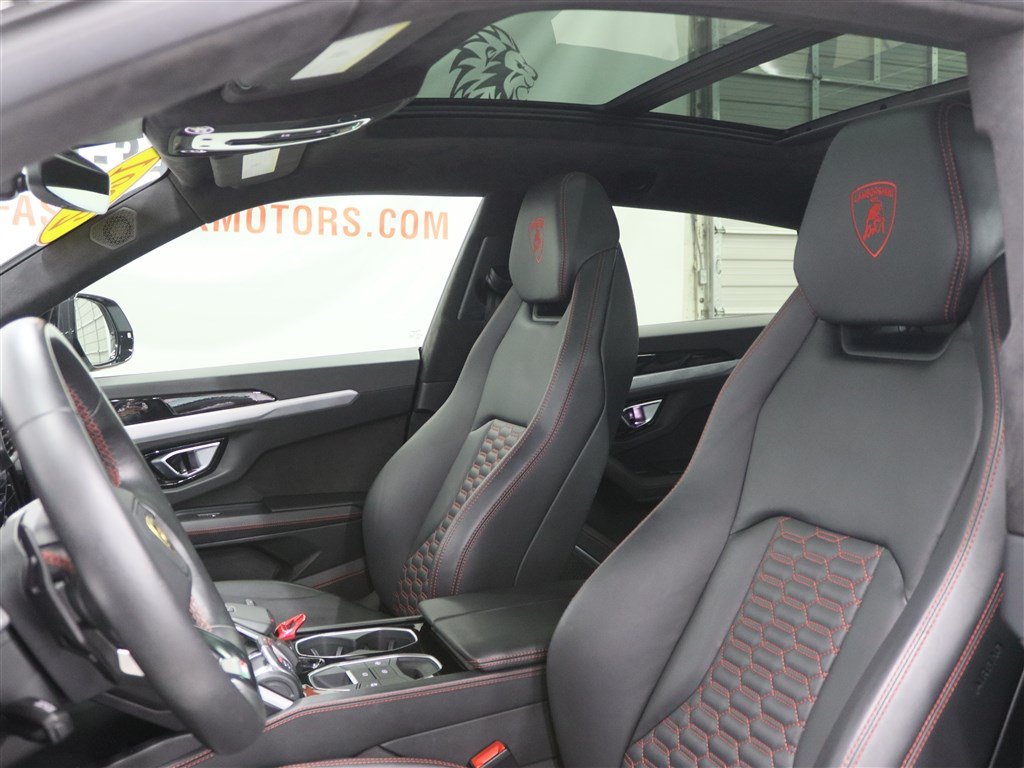 Used 2021 Lamborghini Urus AWD/4WD image 13
