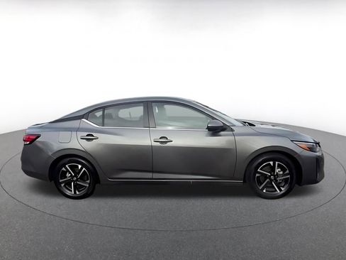 Used 2025 Nissan Sentra SV image 16