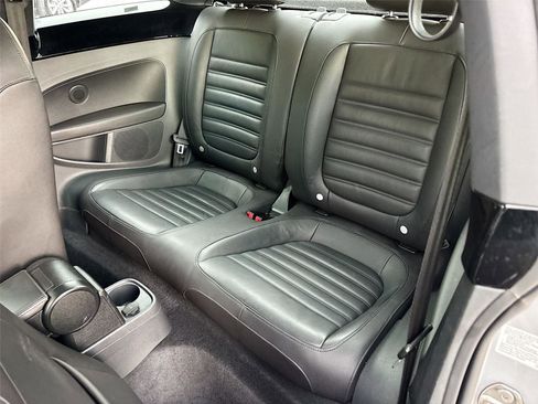 Used 2012 Volkswagen Beetle Turbo FWD image 24