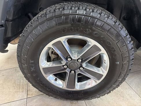 Used 2020 Jeep Wrangler Unlimited Sahara AWD/4WD image 6