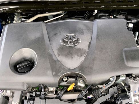 Used 2024 Toyota Camry SE image 31