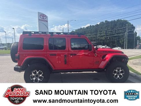 Used 2021 Jeep Wrangler Unlimited Rubicon AWD/4WD image 2