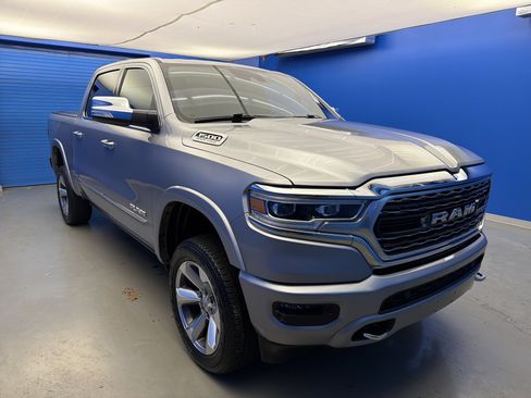 Used 2022 RAM 1500 Limited w/ Body Color Bumper Group image 2