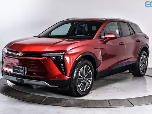 Used 2024 Chevrolet Blazer EV LT image 2