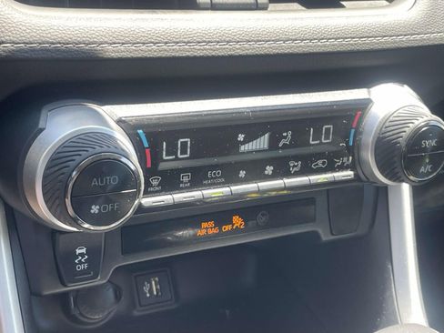 Used 2024 Toyota RAV4 XLE AWD/4WD image 20