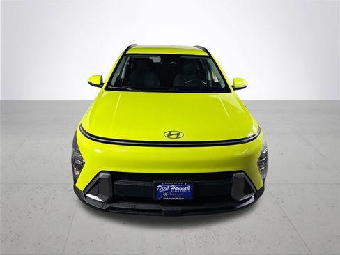Used 2024 Hyundai Kona SEL AWD/4WD image 3
