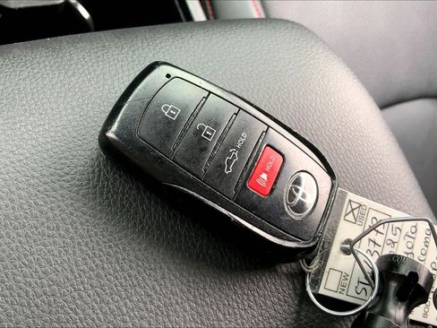 Used 2025 Toyota Tacoma TRD Pro image 14