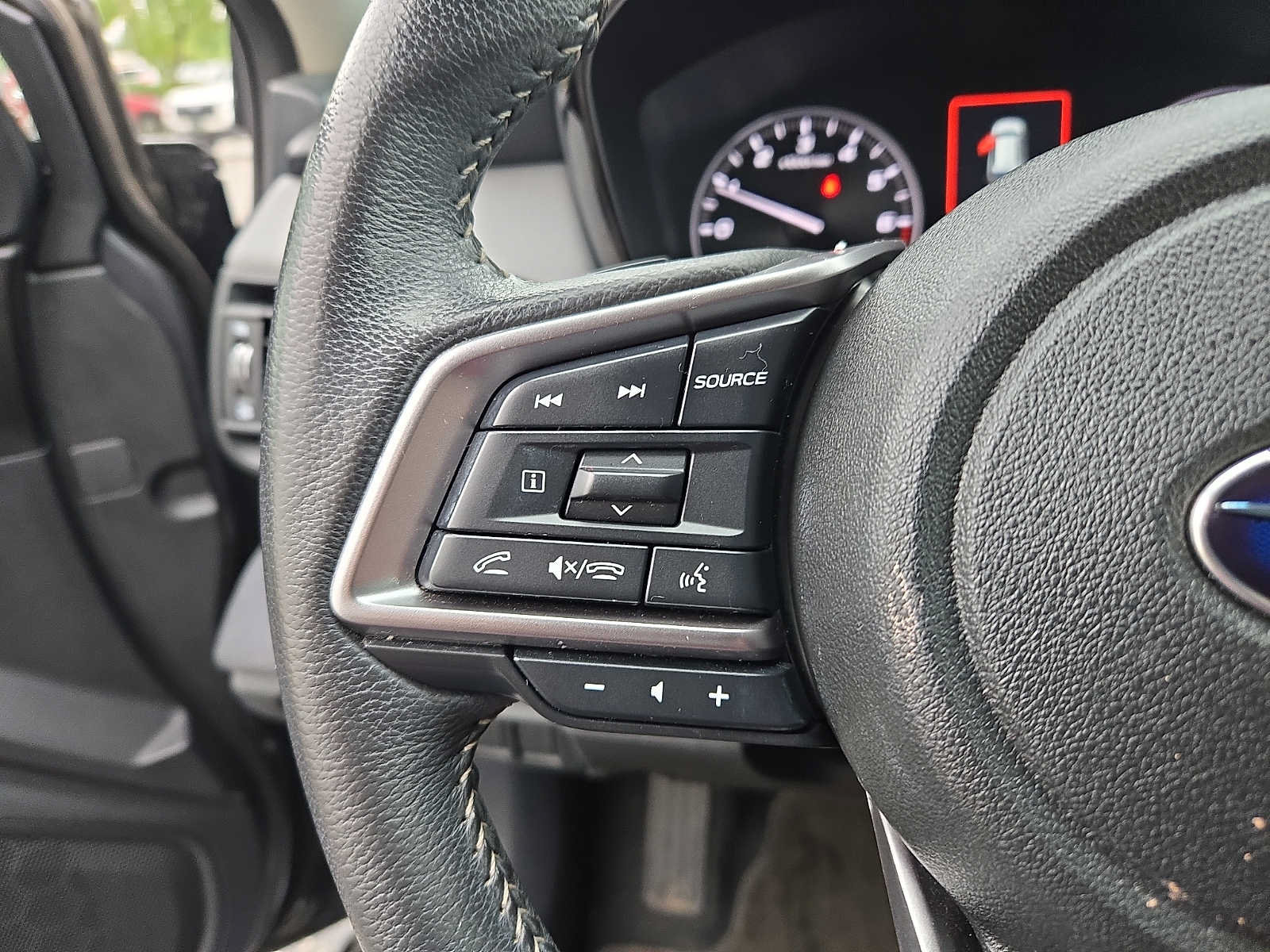 Used 2024 Subaru Outback Premium AWD/4WD image 19