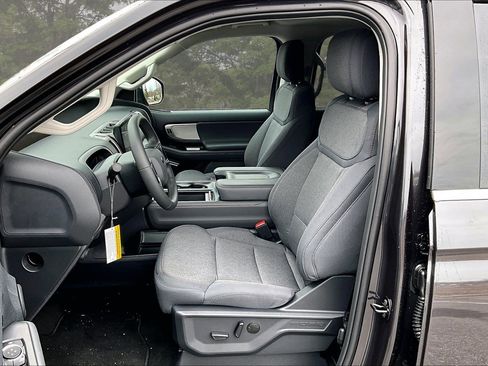 New 2025 Ford Expedition Max Active image 9