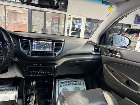 Used 2018 Hyundai Tucson Limited w/ Ultimate Package 02 image 24
