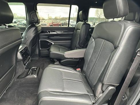 Used 2022 Jeep Wagoneer Series III w/ Premium Group I image 13