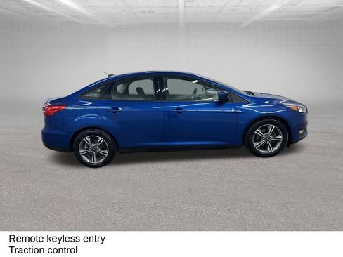 Used 2018 Ford Focus SE w/ SE Appearance Package FWD image 15