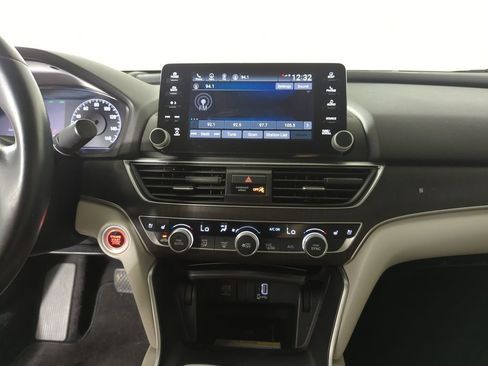 Certified 2019 Honda Accord Touring image 14