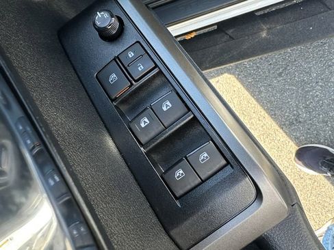 Used 2023 Toyota Tacoma TRD Sport w/ Technology Package image 26