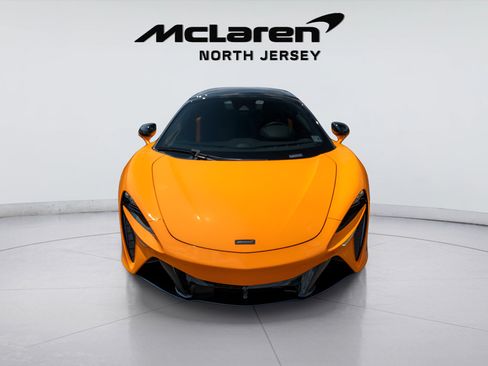 Used 2025 McLaren Artura Spider RWD image 8