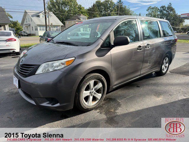 Used 2015 Toyota Sienna L FWD image 4
