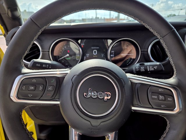 Used 2023 Jeep Wrangler Unlimited Sahara w/ Cold Weather Group AWD/4WD image 18