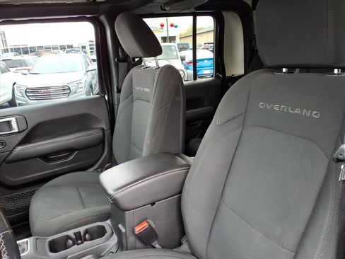 Used 2021 Jeep Gladiator Overland AWD/4WD image 18