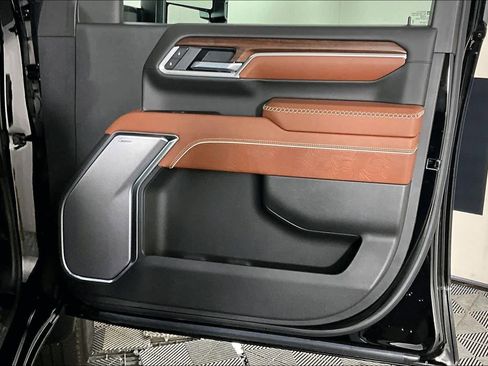 Certified 2025 GMC Sierra 3500 Denali Ultimate image 23