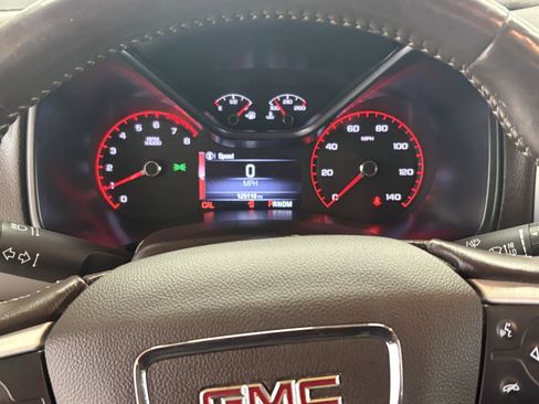 Used 2015 GMC Canyon SLT image 32