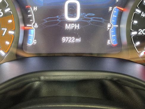 Used 2024 Jeep Compass Latitude image 20