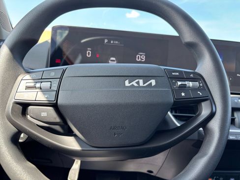 Used 2026 Kia K4 FWD image 25