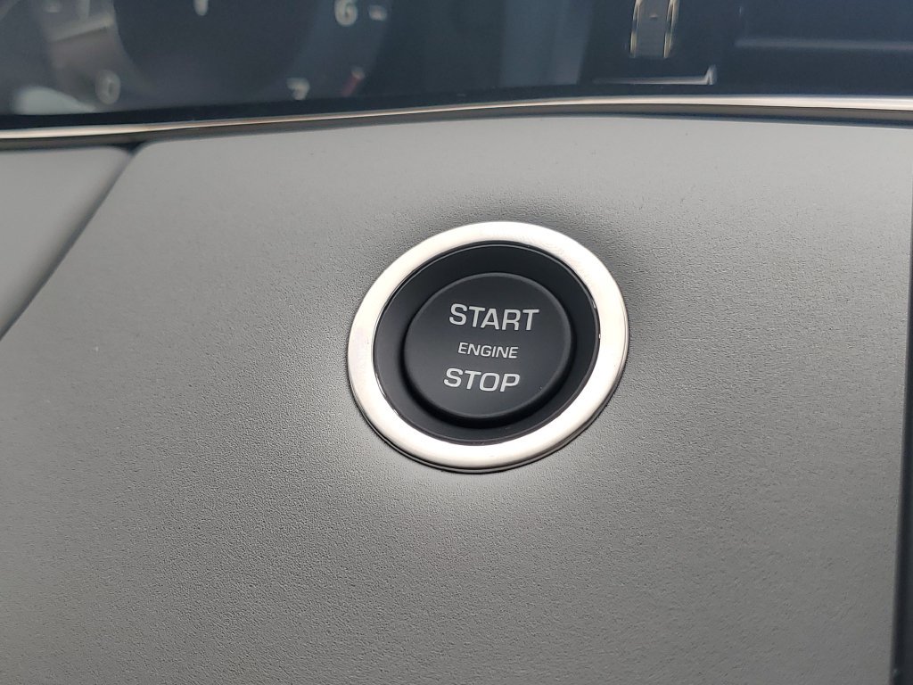 New 2026 Land Rover Range Rover Evoque S AWD/4WD image 19
