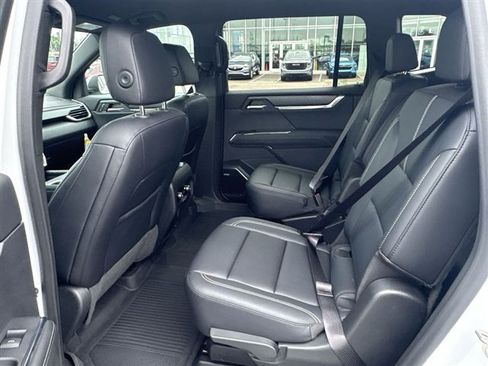 Used 2024 GMC Acadia Elevation w/ LPO, Floor Liner Package FWD image 24