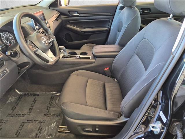 Used 2025 Nissan Altima 2.5 SV FWD image 22