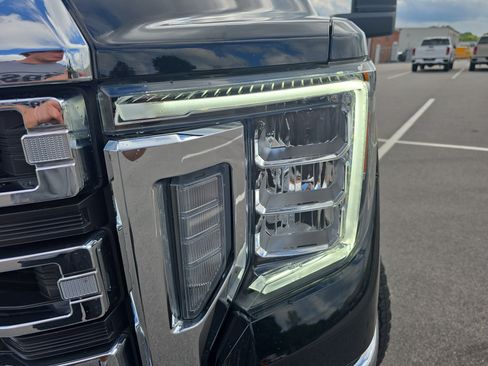 Used 2023 GMC Sierra 2500 SLT w/ SLT Premium Package AWD/4WD image 31