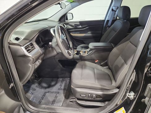 Certified 2023 GMC Acadia SLE w/ Elevation Edition image 4