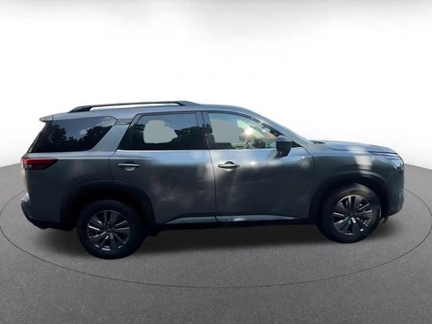 Used 2026 Nissan Pathfinder SV AWD/4WD image 13