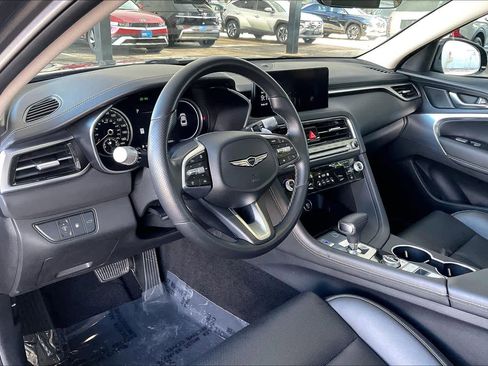 Used 2025 Genesis G70 2.5T RWD image 18