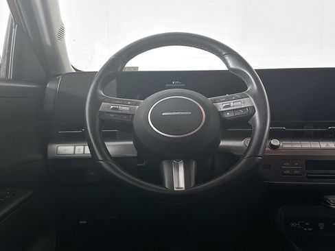 Used 2025 Hyundai Kona SEL image 18