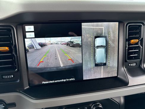 Used 2022 Ford Bronco Badlands AWD/4WD image 7