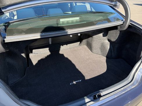 Used 2016 Toyota Camry LE image 21