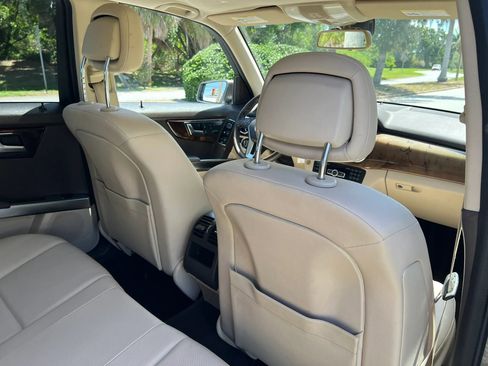 Used 2015 Mercedes-Benz GLK 350 2WD image 28